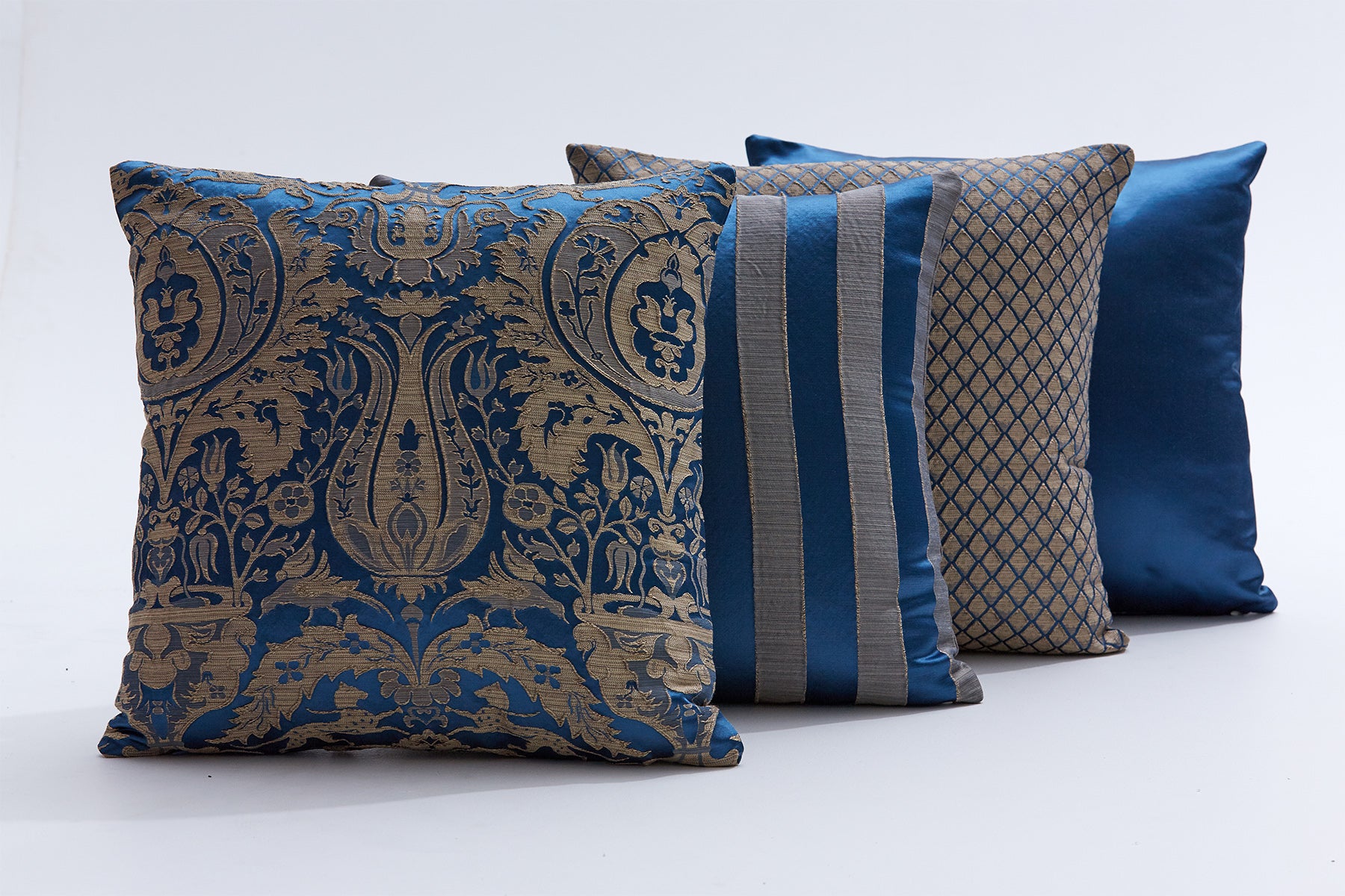 Monciel Home Palais  Throw Pillow Set