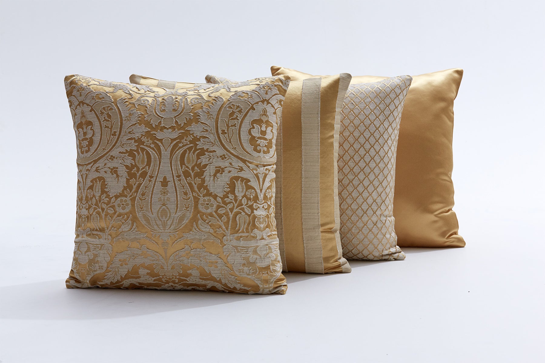 Monciel Home Palais Throw Pillow Set